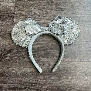 Disney Minnie Mouse Ears Sequin